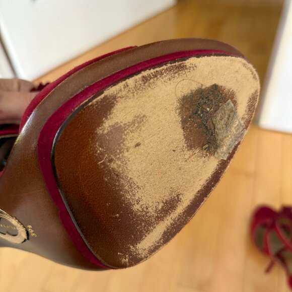 Elie Tahari Red Suede Ruffled Heels - Picture 6 of 6